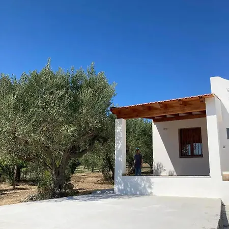 Private Tranquil 2-bed In Sicily *